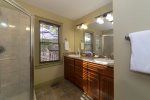 Master Bathroom En Suite